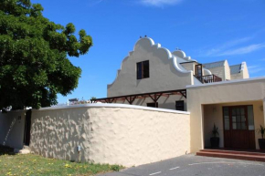 Classic Cape Dutch Studio Apartment
